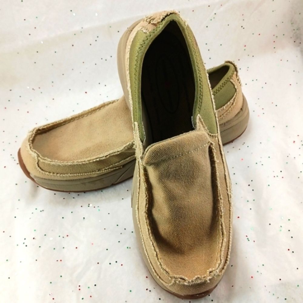 Rugged Shark- Pacifico Stretch Gore Slip-On Boat Shoe Loafer Men's 11 Tan Canvas